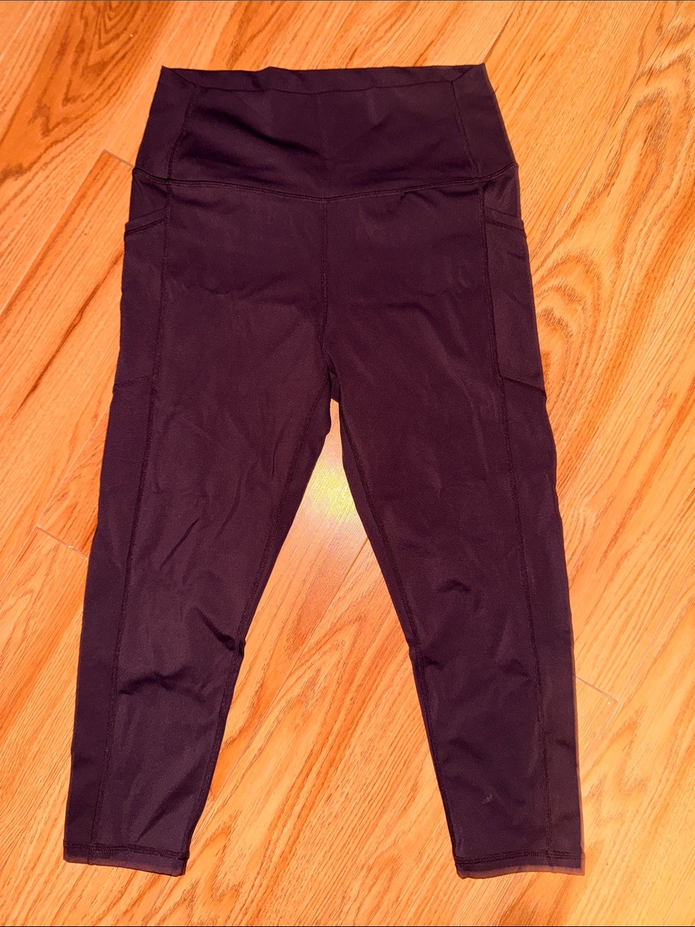 High-Waist Capri Leggings with Side Pockets